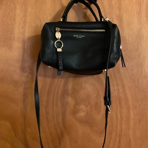 NWOT Small genuine leather HENRI BENDEL black shoulder bag/ purse gold hardware - Picture 7 of 13